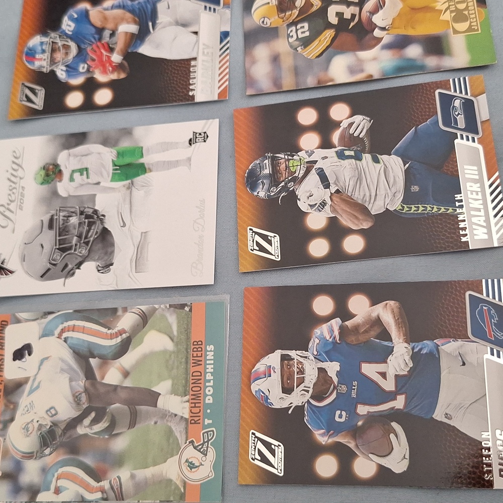 NFL Football Trading Cards Set - Picture 2 of 3